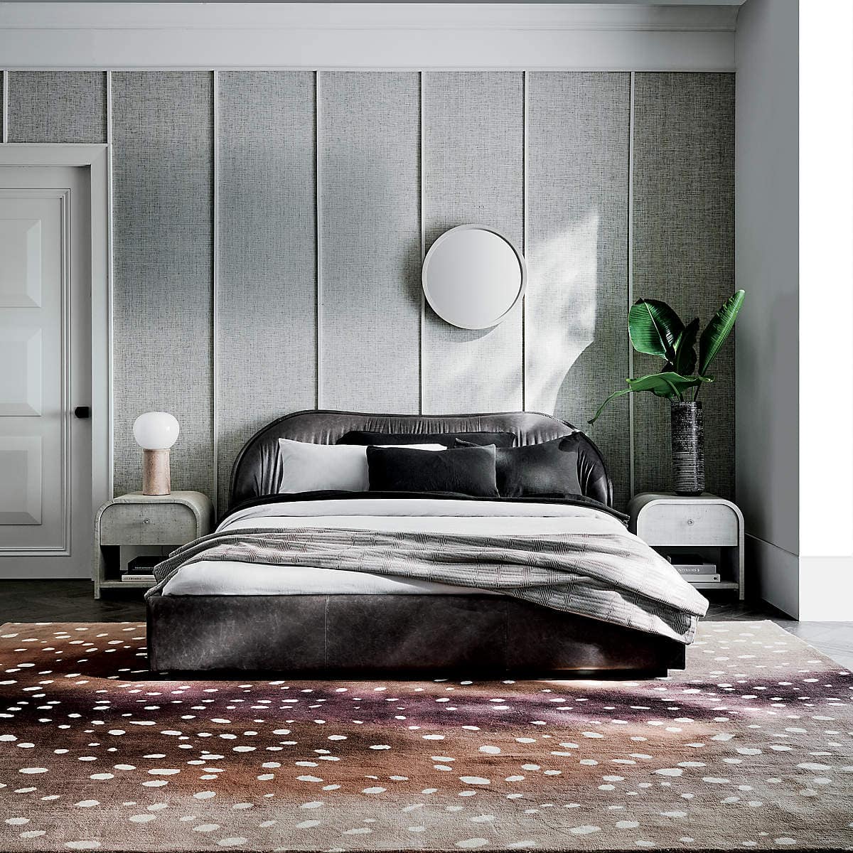 Lacquered Luxe Linen in Gray Wash
