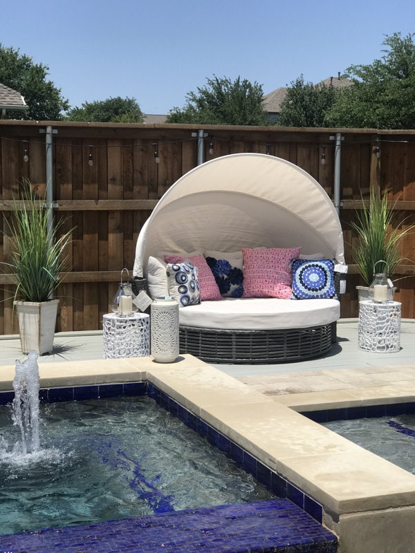 Outdoor Wicker Patio Daybed