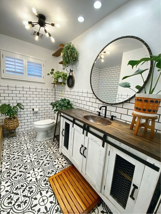 White Subway Tile With Black Grout