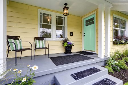 What‌ ‌Color‌ ‌Front‌ ‌Door‌ ‌Goes‌ ‌with‌ a ‌Yellow‌ ‌House‌? ‌-‌ ‌15 ‌Ideas‌ 