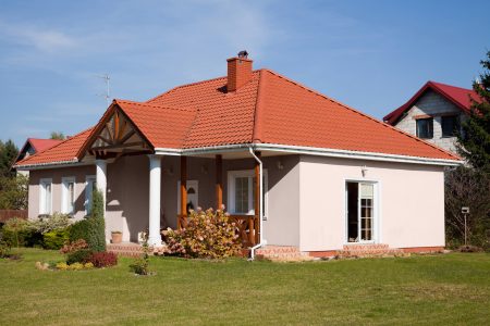 14 Best Colors to Paint House With a Red Roof