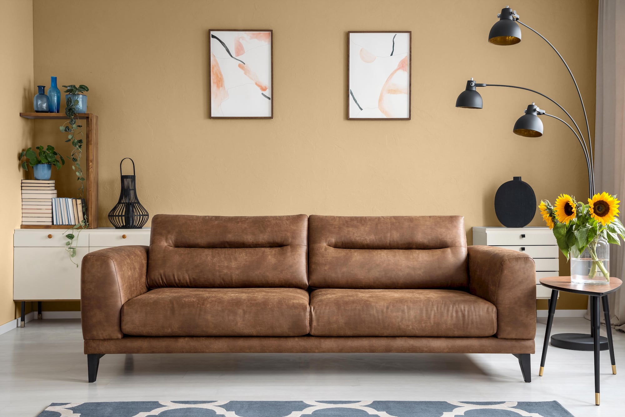 what-wall-color-goes-with-brown-sofa