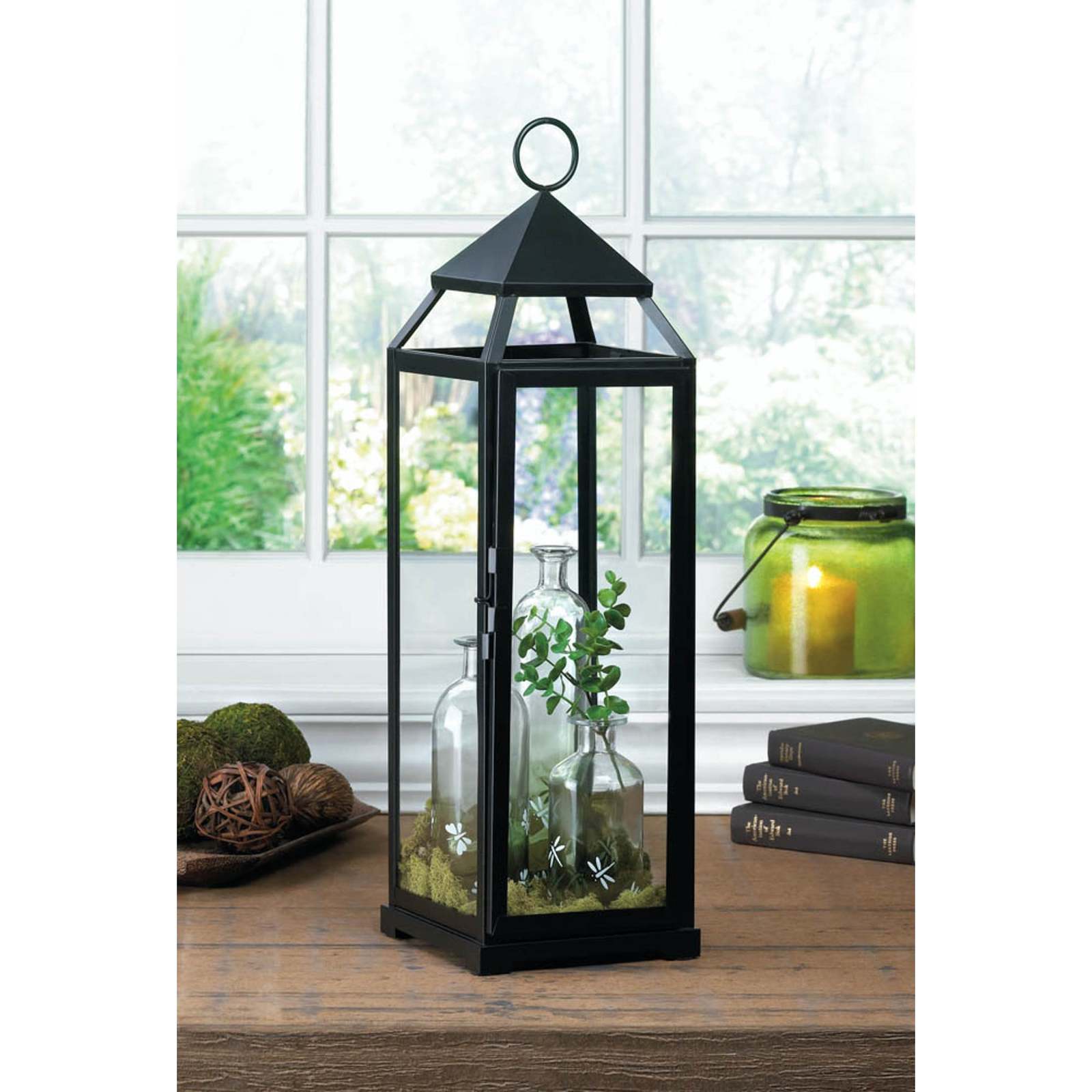 Decorate with a Candle Lantern