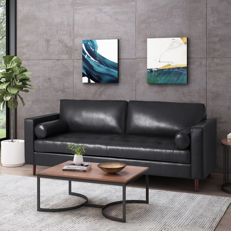 Lounge in Black Leather