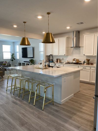 What Color Kitchen Table Goes with White Cabinets? 9 Ideas