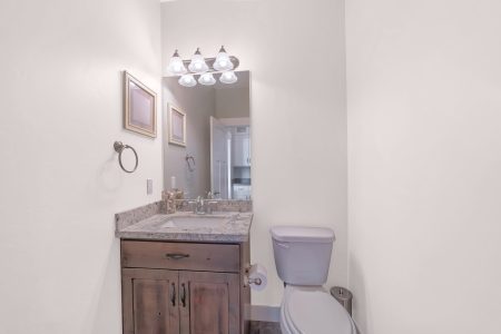 15 Paint Color Ideas for Small Bathrooms Without Windows