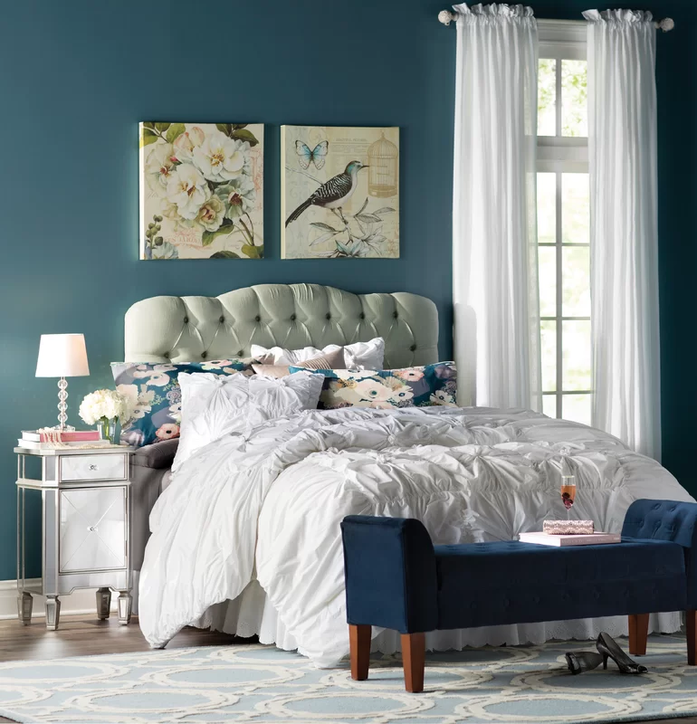 Diseño de dormitorio verde azulado elegante y gris