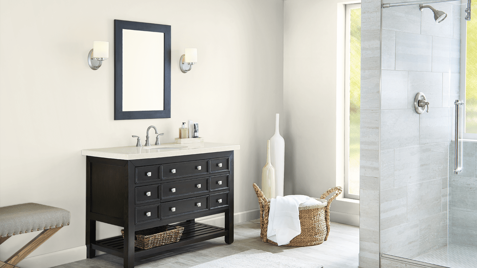 13 Sleek White in the Bathroom