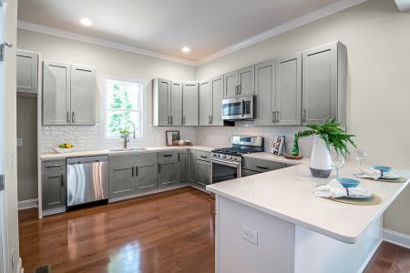 What Color Cabinets Go with Repose Gray Walls? 15 Ideas