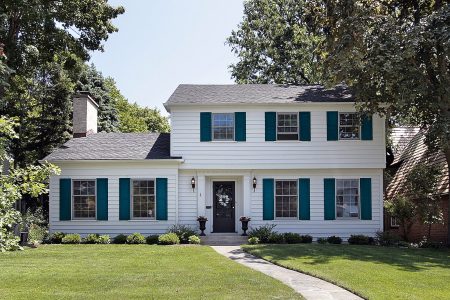 15 of the Best Shutter Colors for a White House