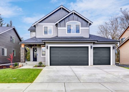 What Color Garage Door Goes With a Gray House? 15 Ideas