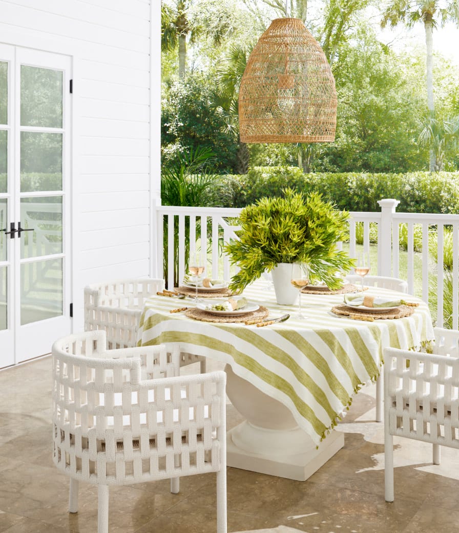 Add a Tablecloth to Your Outdoor Dining Table