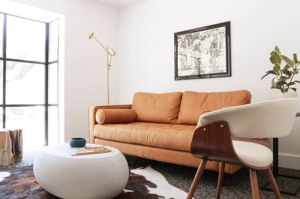 What Coffee Table Goes with a Brown Leather Couch?