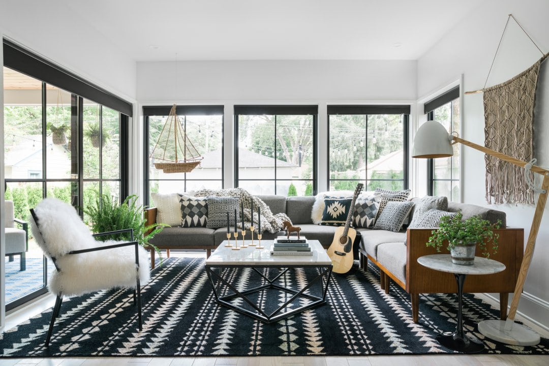 Airy Black and Gray Living Room
