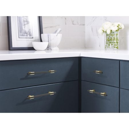 What Color Hardware for Navy Kitchen Cabinets? 10 Ideas