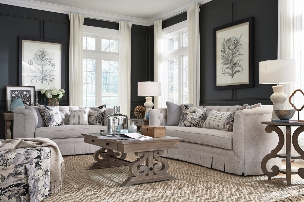 Lay Down a Warm, Neutral Rug for a Traditional Room