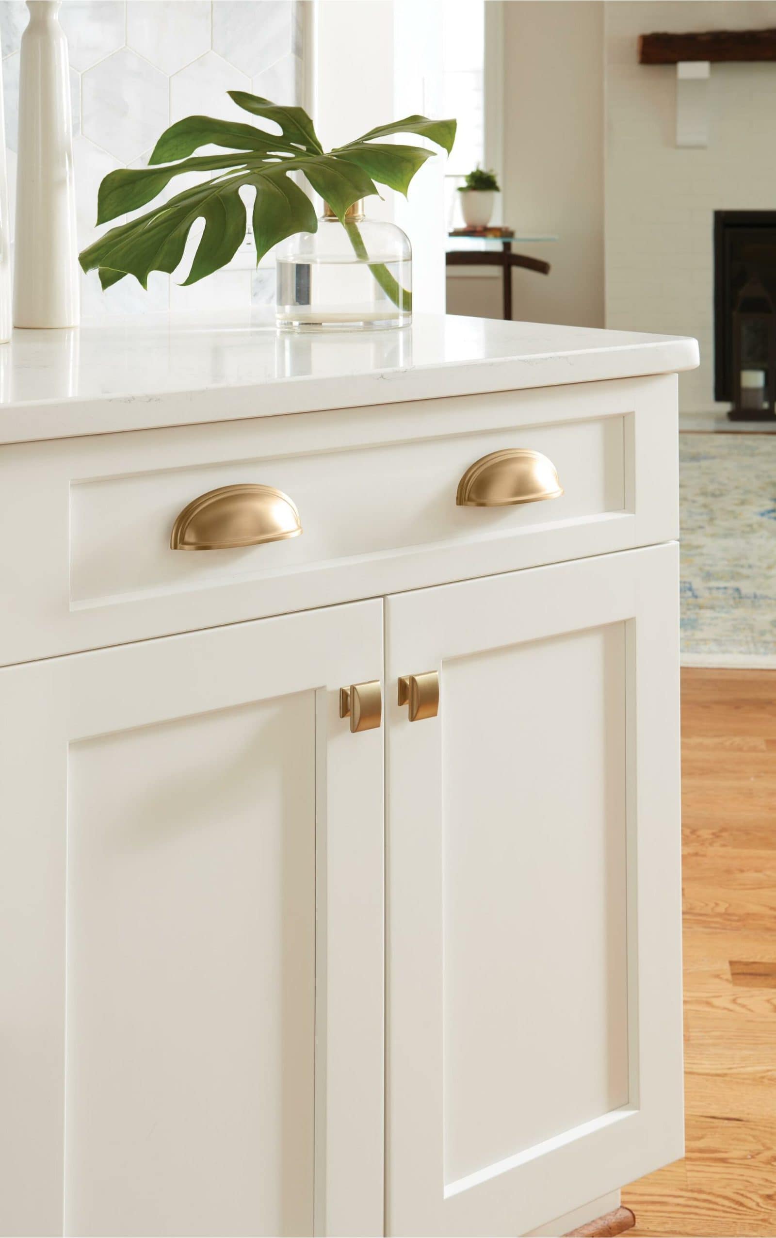 Should Your Kitchen Faucet Match Your Cabinet Hardware?