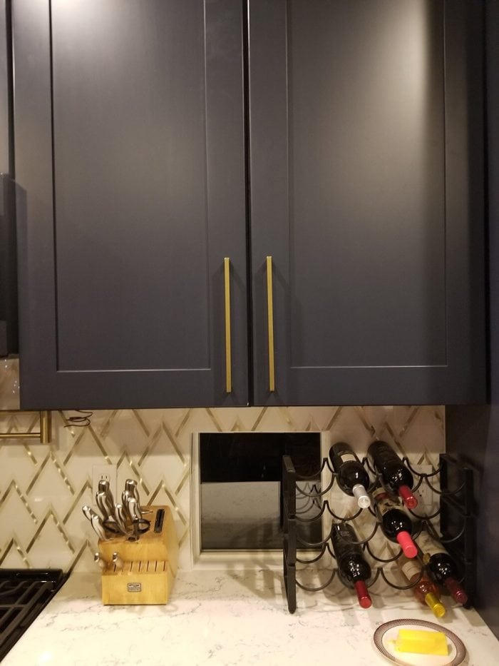 What Color Hardware for Black 11 Ideas