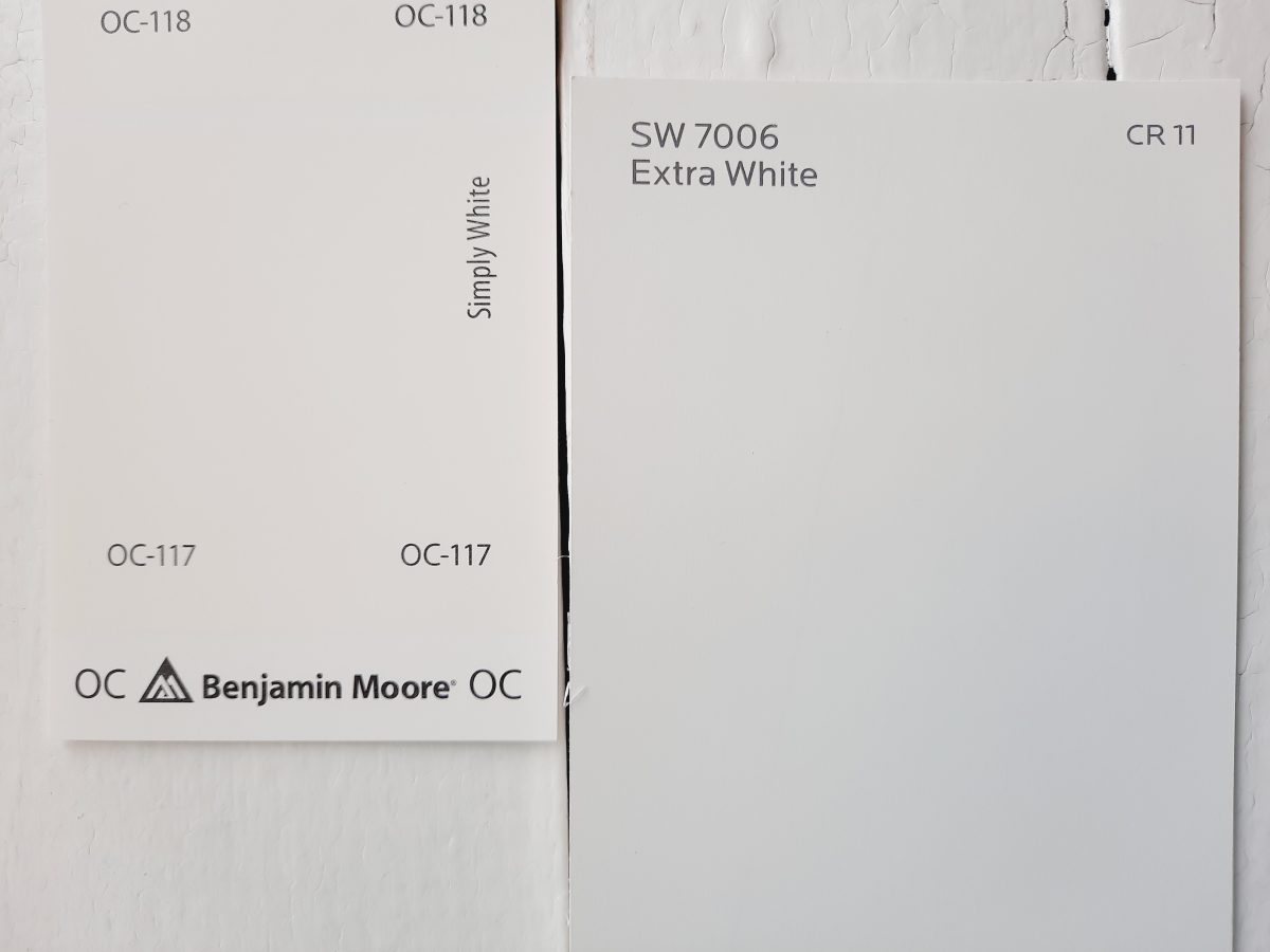 Benjamin Moore Simply White Paint Color Review