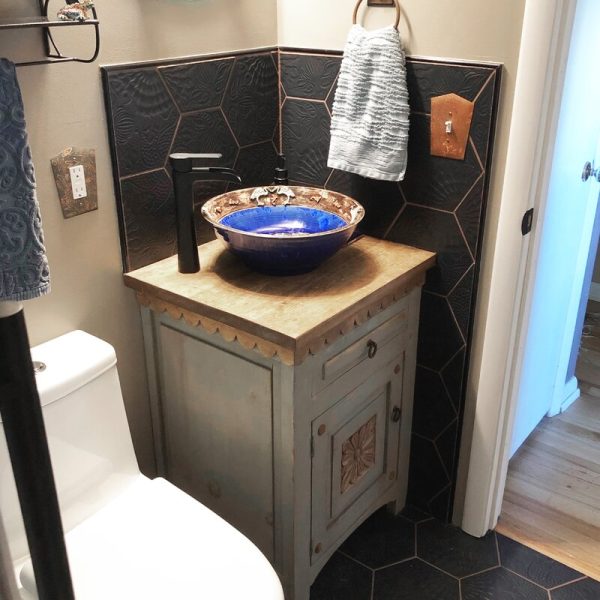 15 Black Tile Bathroom Floor Ideas