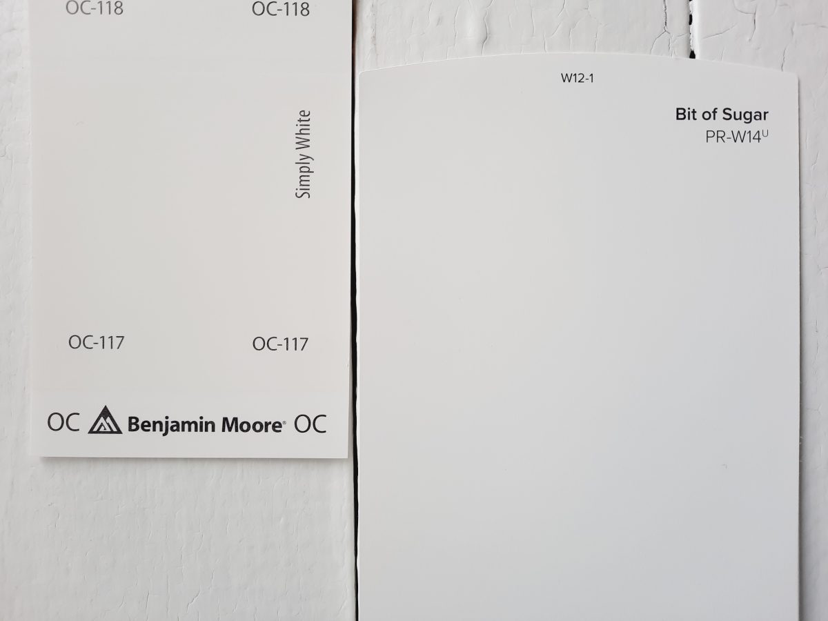 Benjamin Moore Simply White Paint Color Review