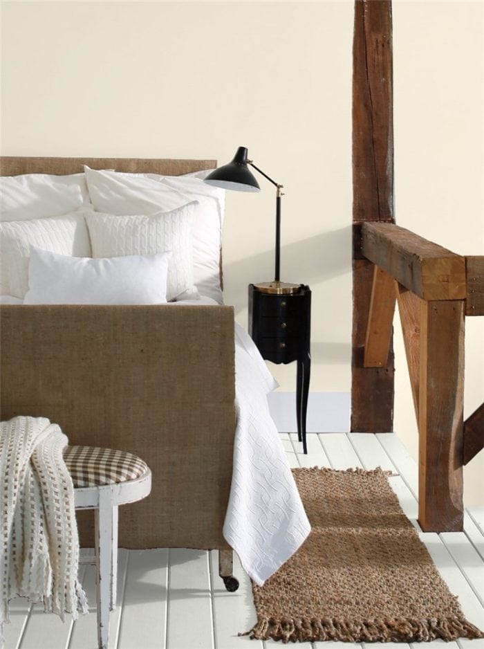 Navajo White by Benjamin Moore