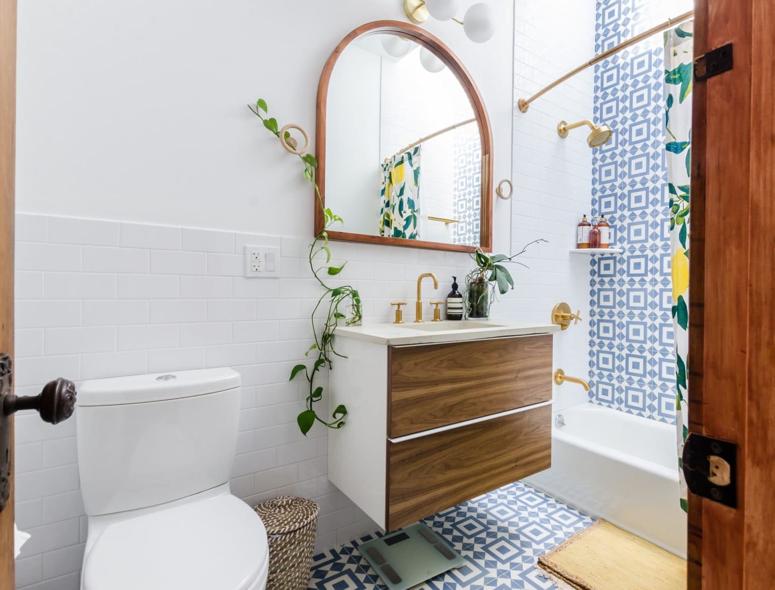 How to Choose a Bathroom Accent Wall