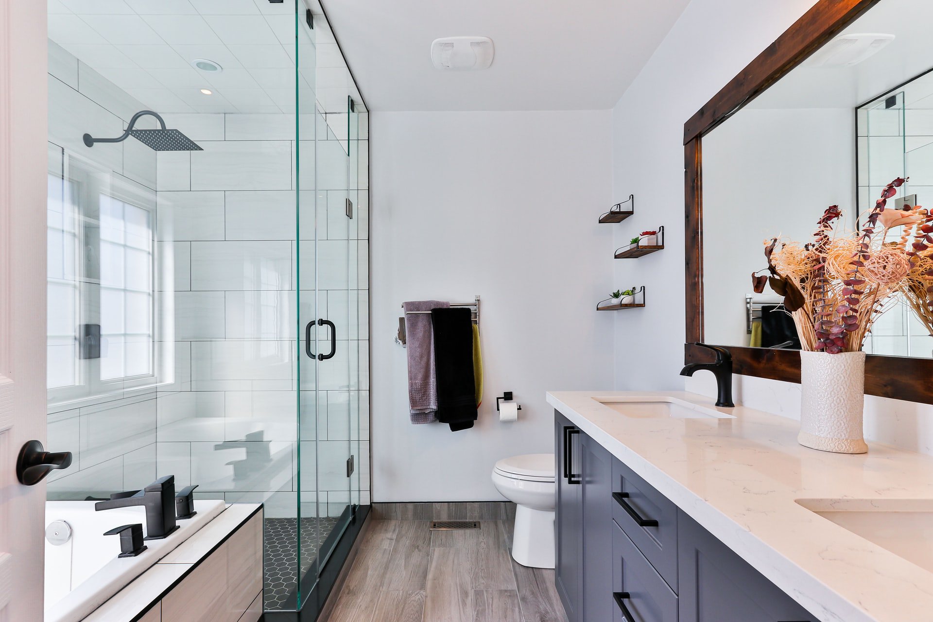  Design a Modern Bathroom with a Tiled Shower