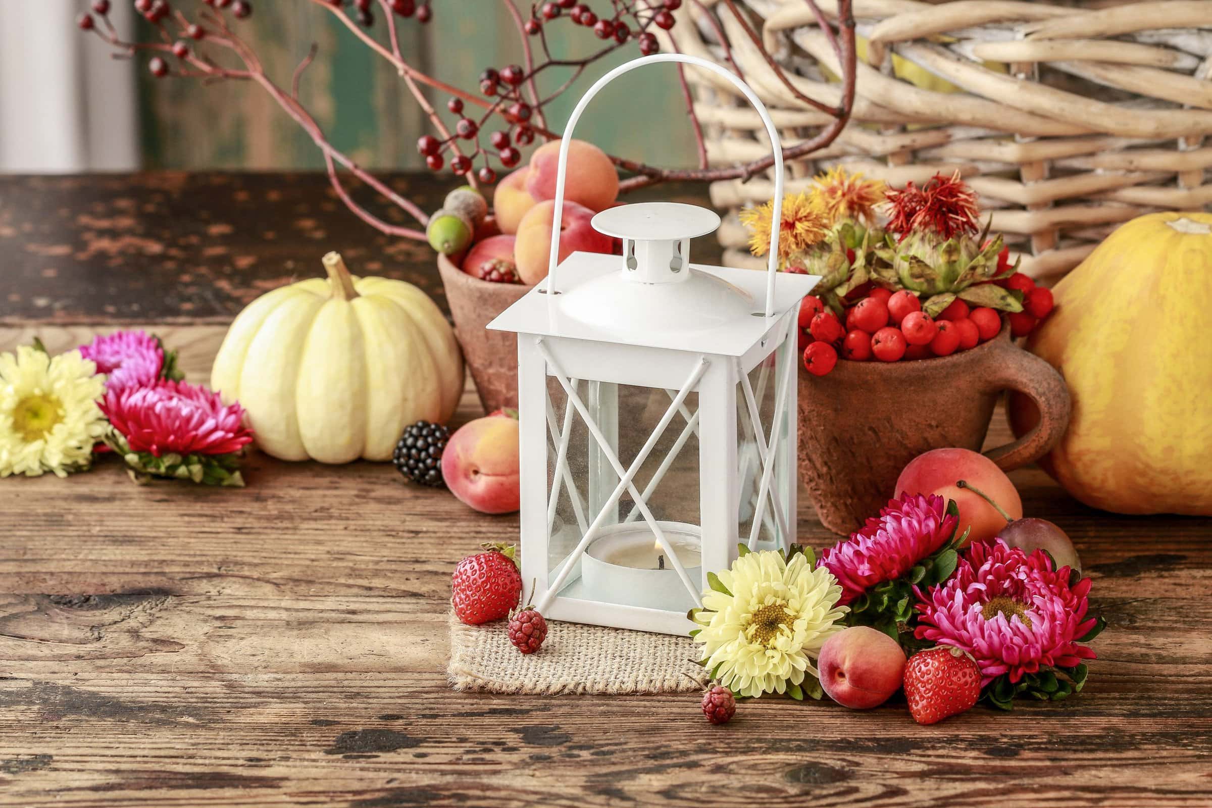  Lanterns Look Lovely as Fall Decor scaled