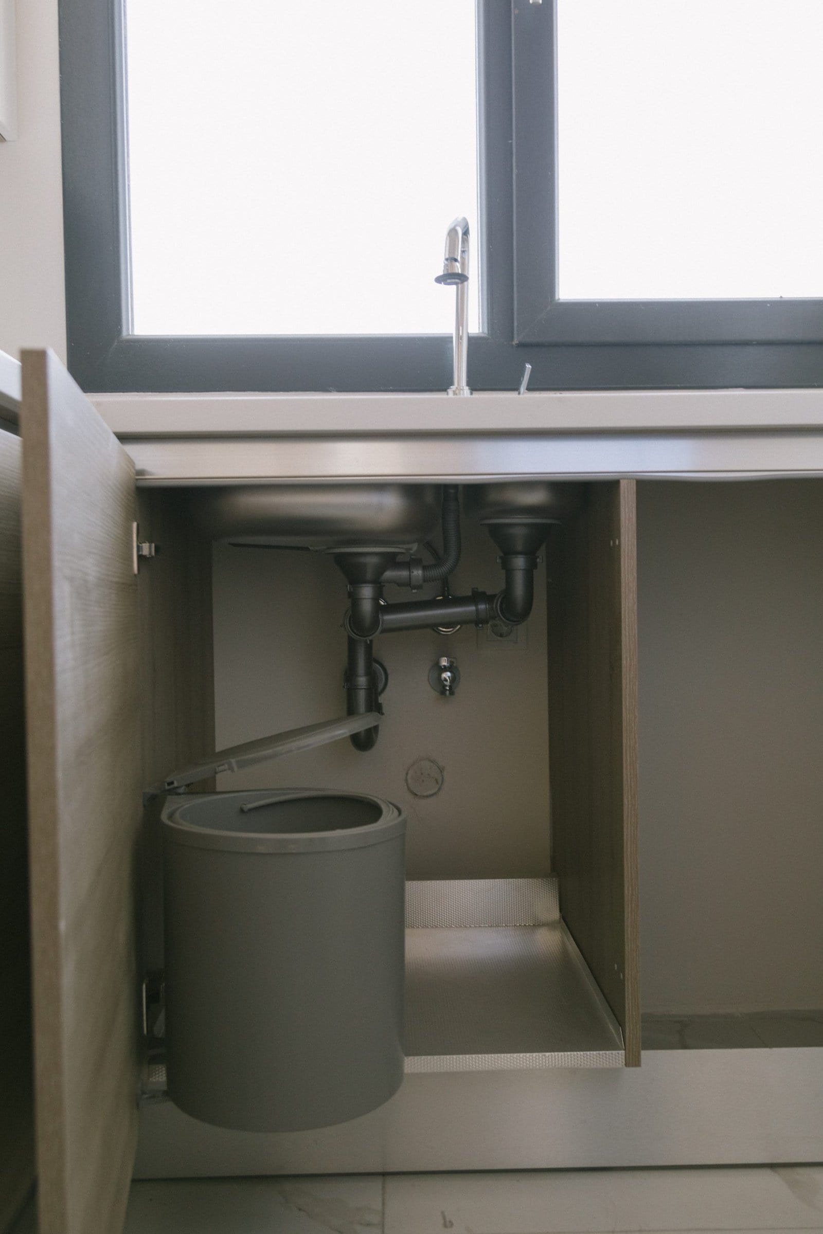  undersink trash can scaled