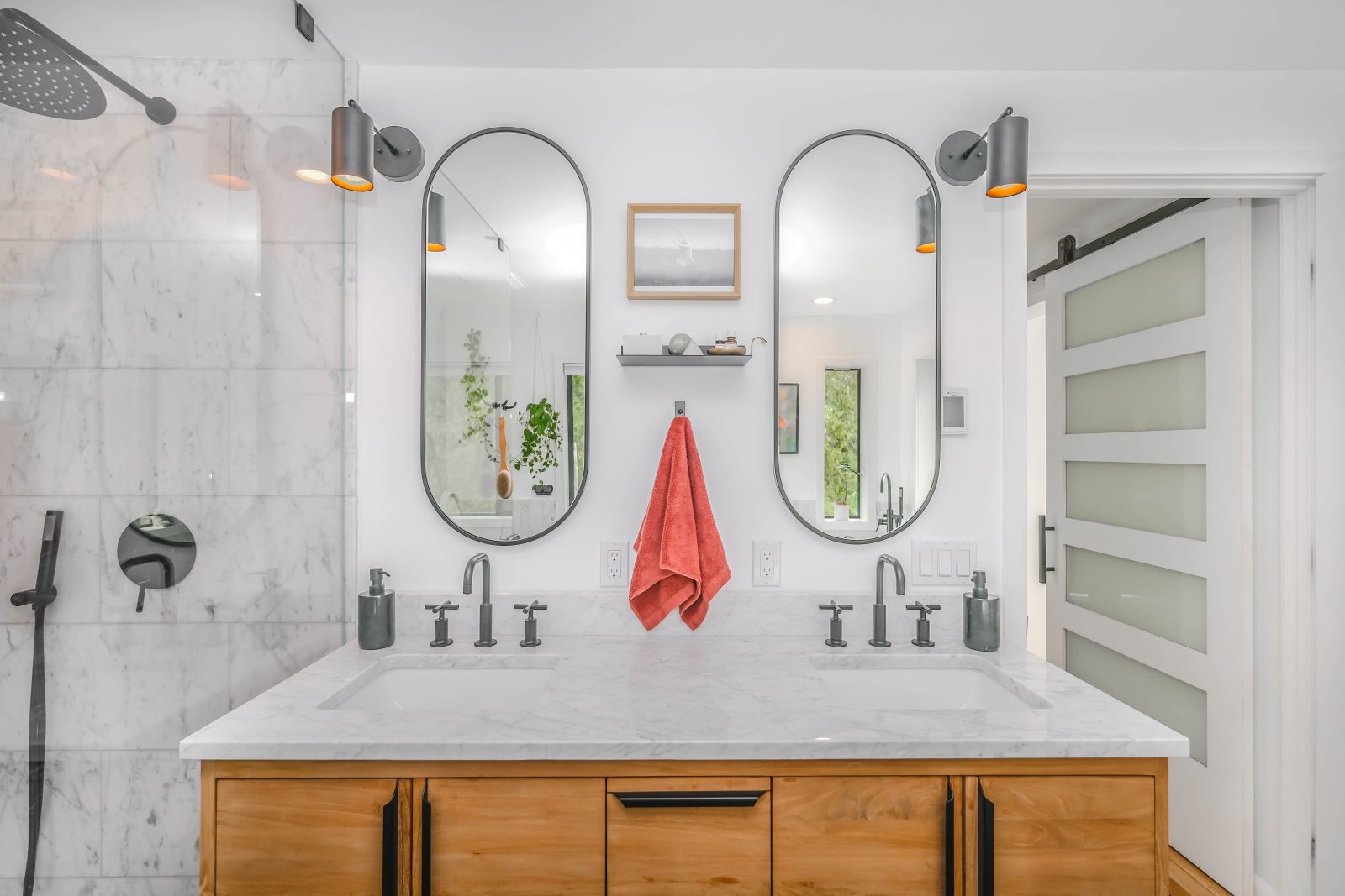 Should bathroom faucets match light fixtures