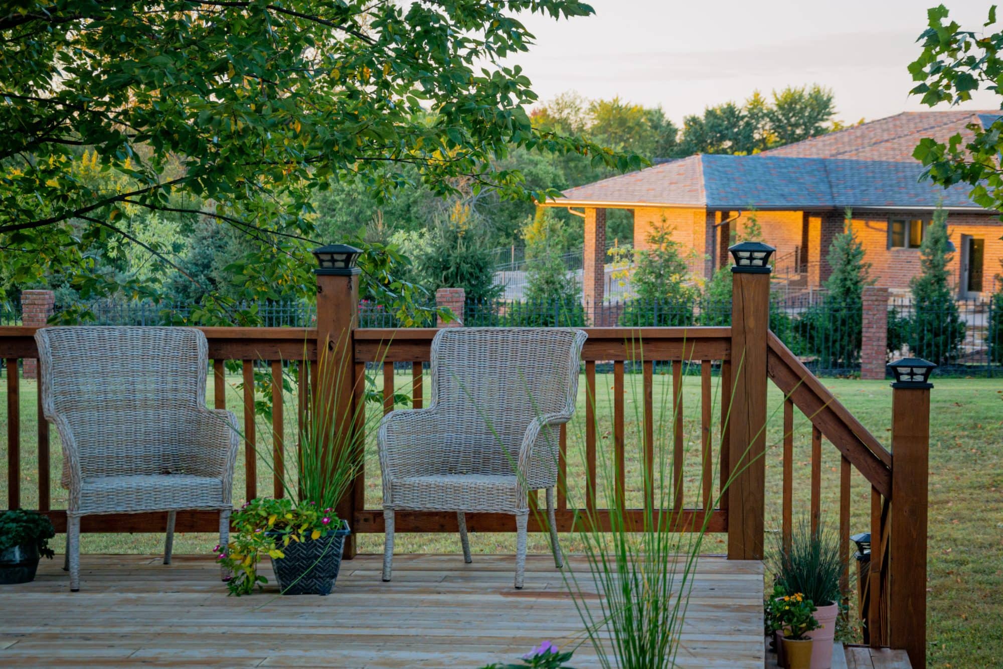 Farmhouse Backyard Ideas